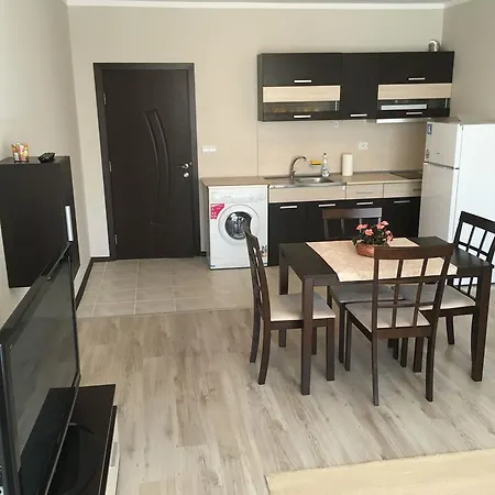 Svetla Apartment *